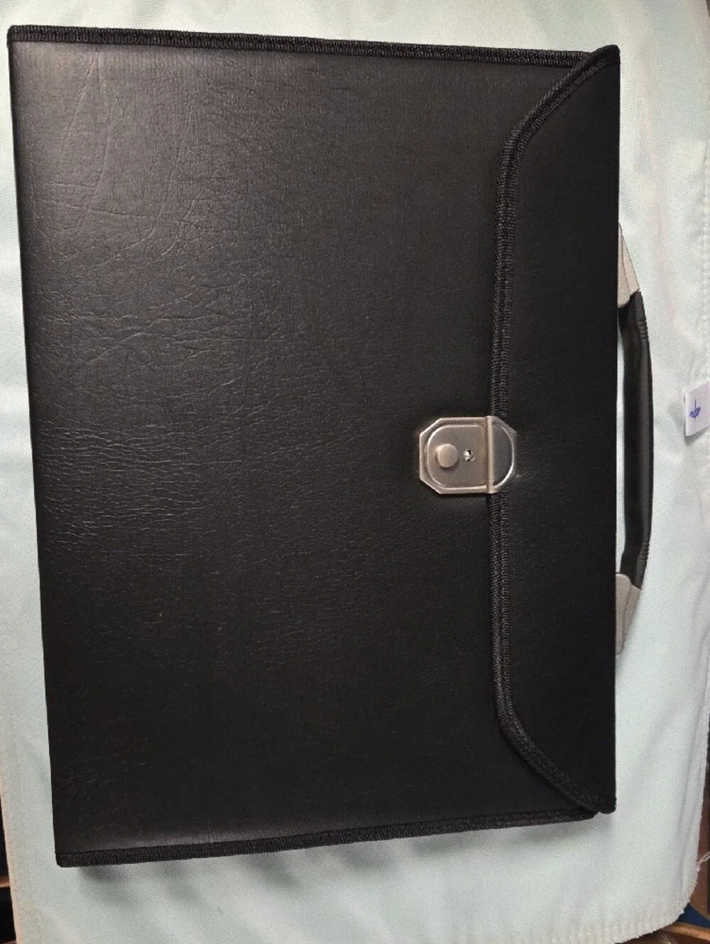 Loyalty Pet Products Black Carry Case fir Groomers